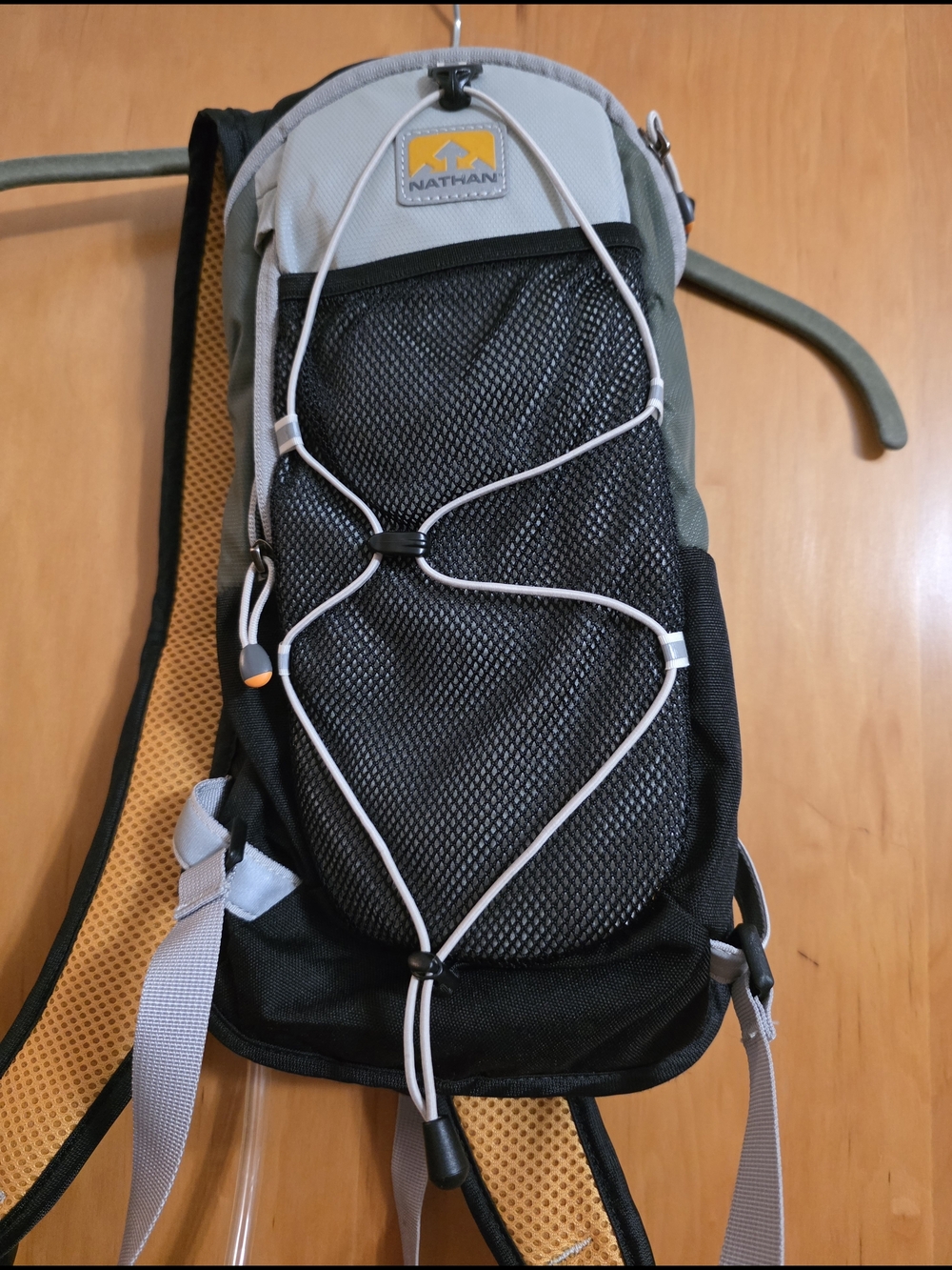 Nathan Men’s Black, Gray & Olive Hydration Sling Pack